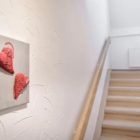 5 Secret Escape Above Apartman