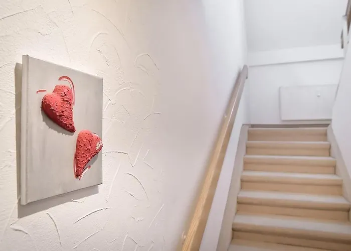 5 Secret Escape Above Appartement